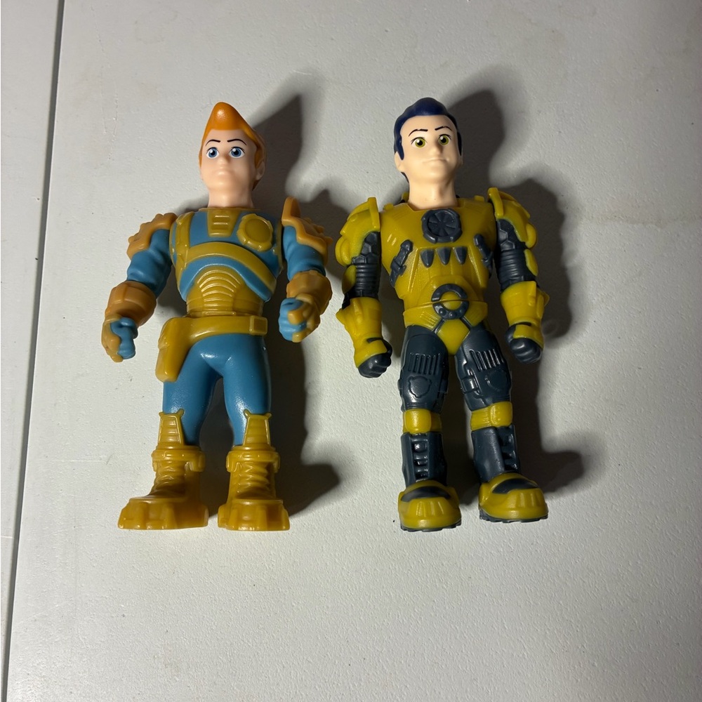 Articulated Kinder Egg Maxi Figures